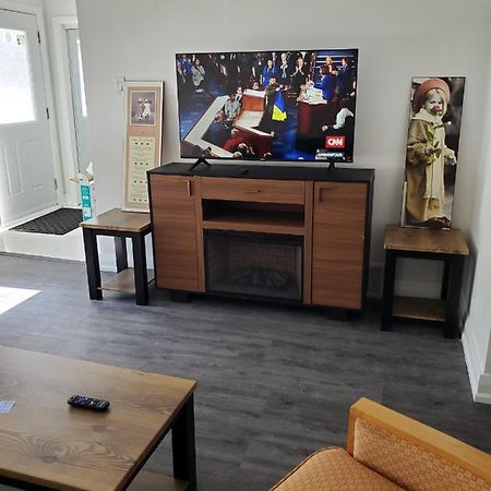 Maxwell Esabu Apartment Toronto Luaran gambar