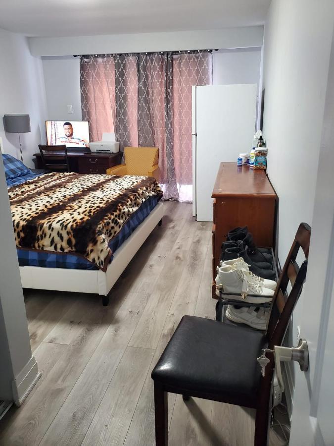 Maxwell Esabu Apartment Toronto Luaran gambar