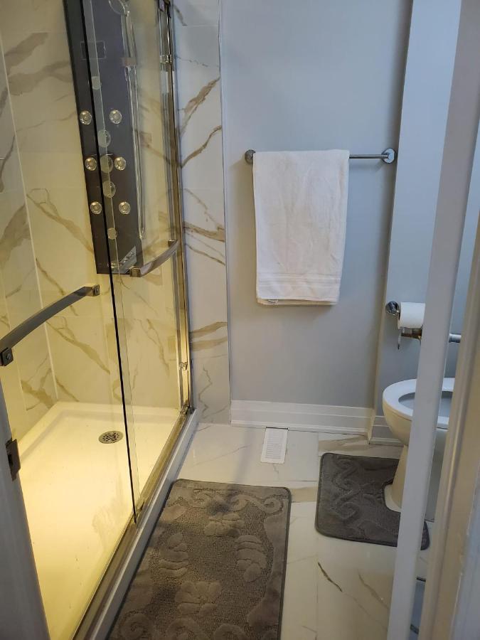 Maxwell Esabu Apartment Toronto Luaran gambar