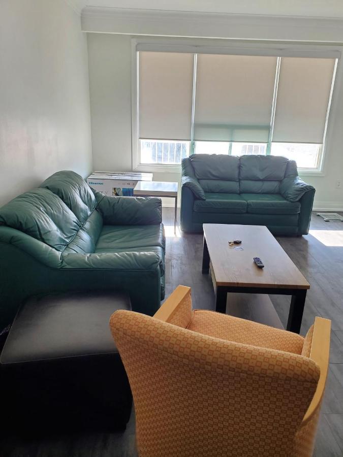 Maxwell Esabu Apartment Toronto Luaran gambar