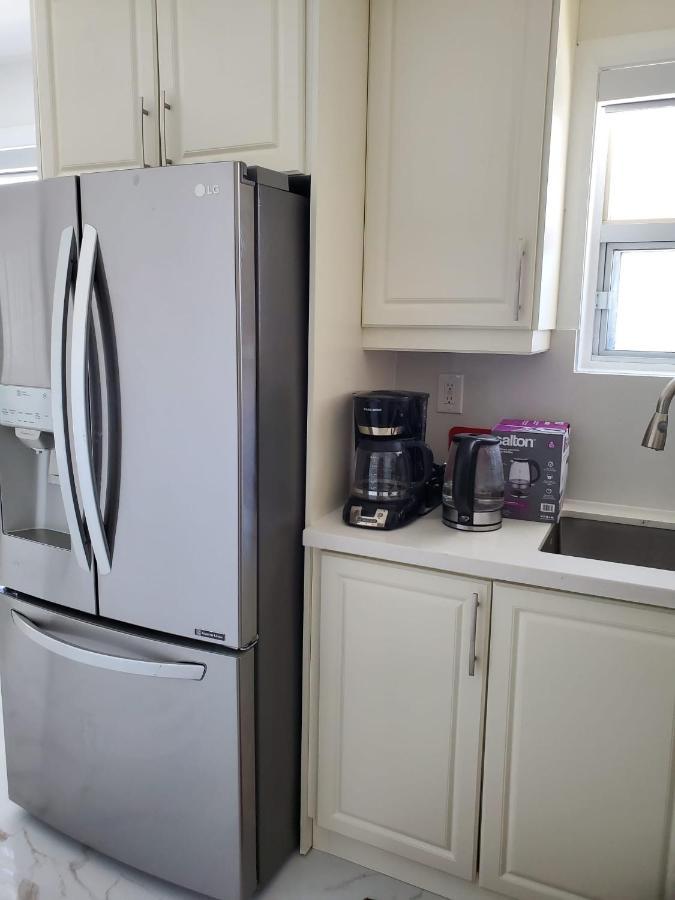 Maxwell Esabu Apartment Toronto Luaran gambar
