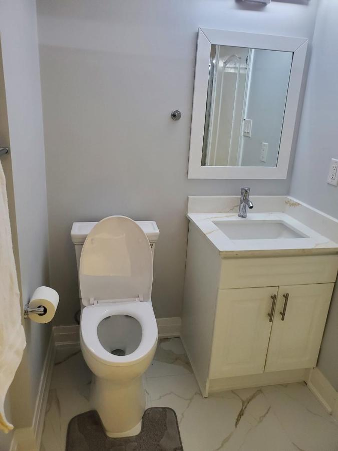 Maxwell Esabu Apartment Toronto Luaran gambar